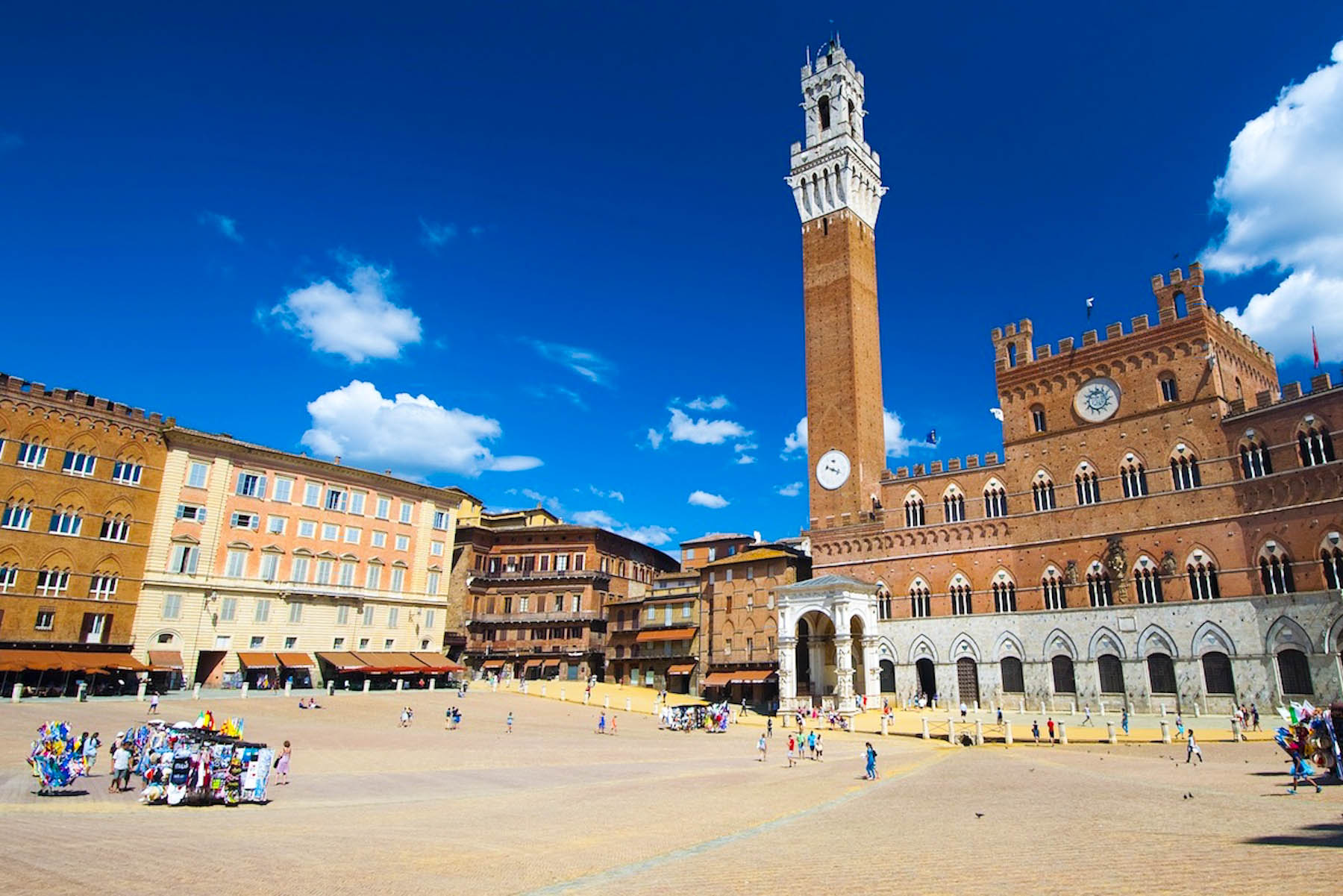 Siena Piazza del Campo - Best places to visit in Tuscany